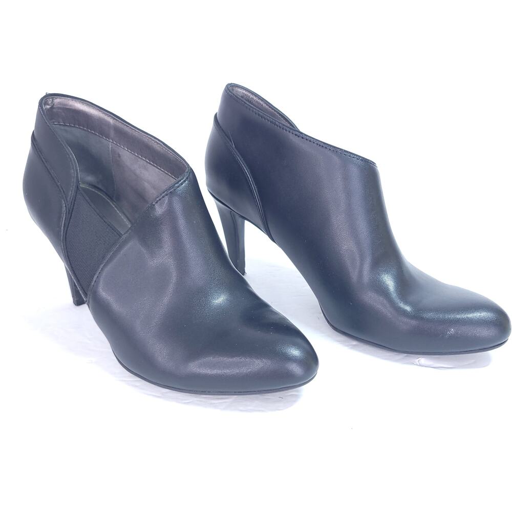 Adrienne Vittadini Black Leather Tikki Ankle Booties Heels Size 7
